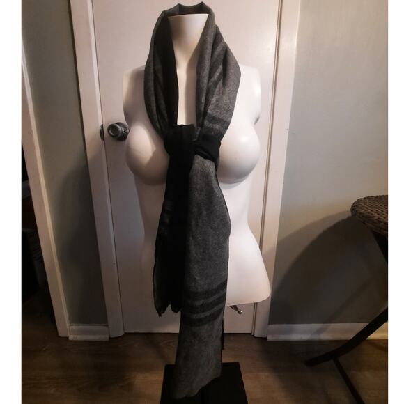 Bleu Nero New York Gray Plaid Viscose Scarf Cozycore Minimalist Winter Quietlux - Picture 7 of 8